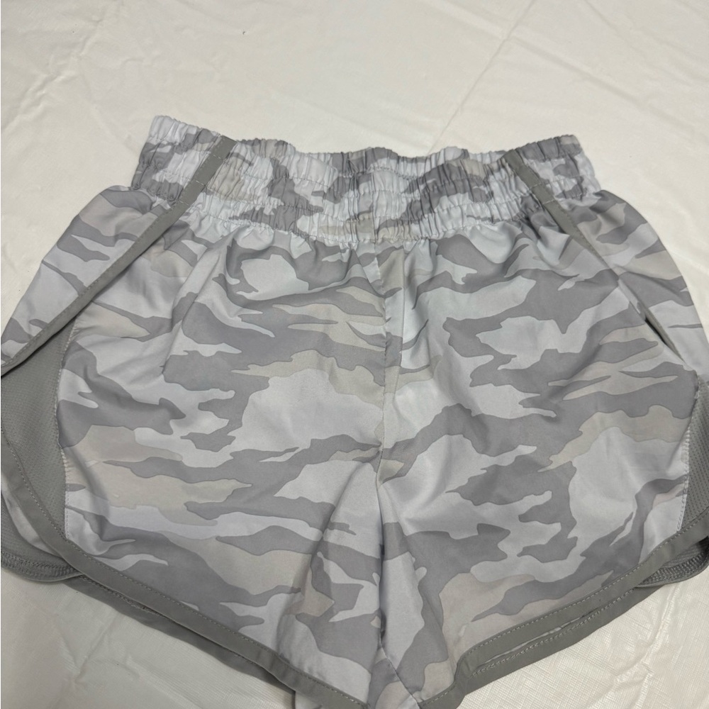 Athletic Works Gray Camo Women's Athletic Shorts